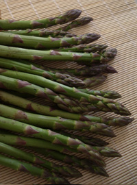 Tagliatelle con asparagi e speck