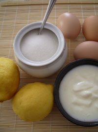 Plumcake con fiori canditi